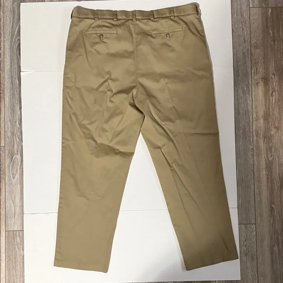 Roundtree & Yorke Tan Chinos - Picture 6 of 6